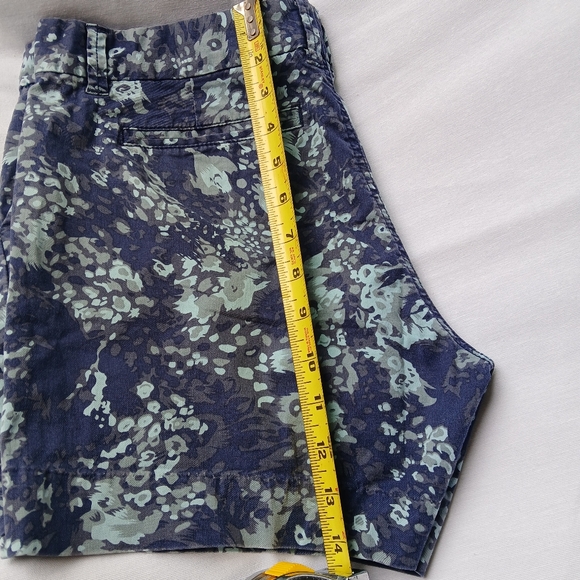 Calvin‎ Klein Jeans Blue and White Bermuda Shorts Sz 10 - Picture 9 of 9